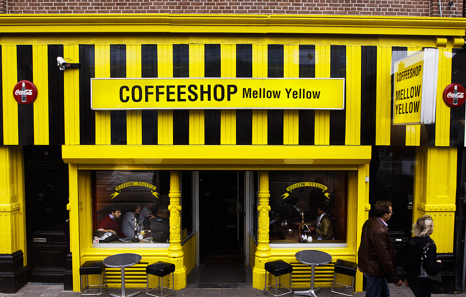 O "coffee-shop" Mellow Yellow, um dos mais tradicionais e o primeiro de Amsterd, funciona no mesmo local desde de 1970