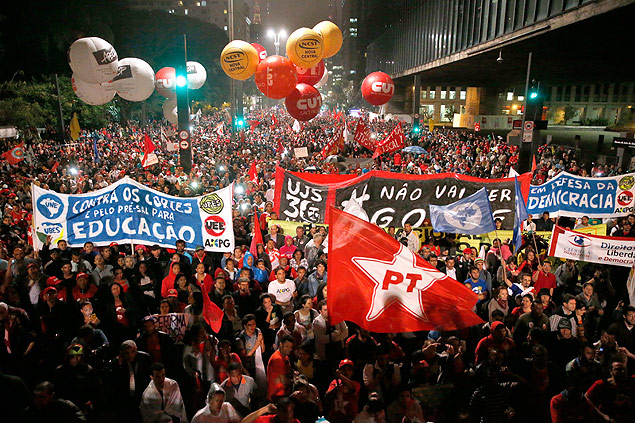 Protestos contra impeachment organizados por CUT, UNE, PT, PSOL | Marlene Bergamo/Folhapress