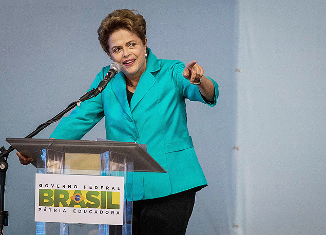 CATANDUVA, SP, BRASIL, 25-08-2015, 11h00: A presidenta Dilma Rousseff, discursa durante o lancamento de casas do projeto 