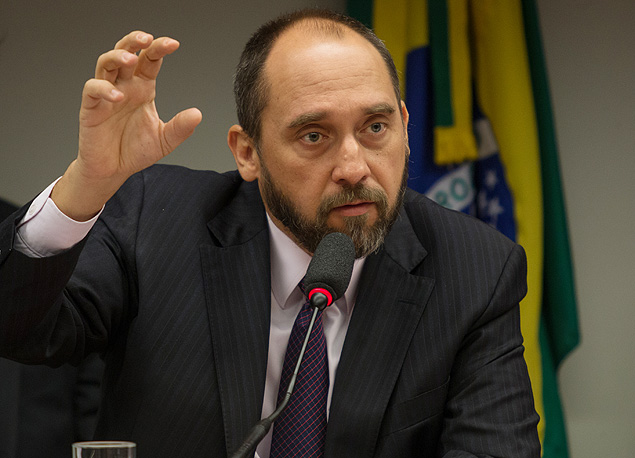 BRASILIA, DF, BRASIL, 16-07-2015, 10h00: O advogado-geral da Uniao, Luis Inacio Adams, durante audiencia na CPI da Petrobras.(Foto: Ed Ferreira/Folhapress, PODER)
