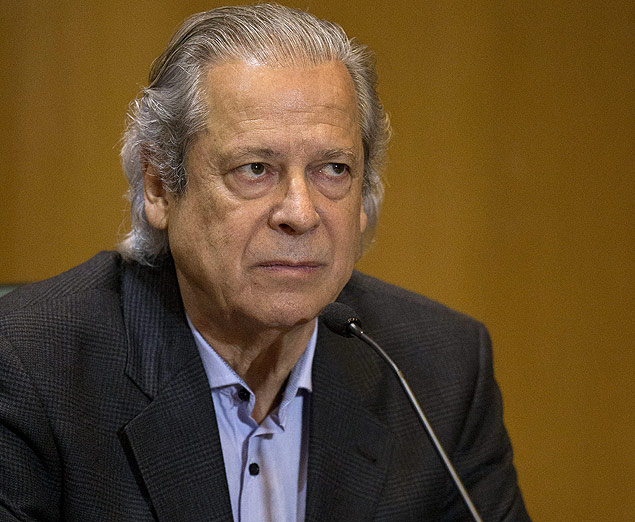 O ex-ministro José Dirceu, preso na Lava Jato, durante depoimento à CPI da Petrobras, em Curitiba