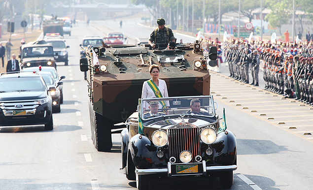 Dilma Rousseff durante o desfile do 7 de Setembro, em Braslia