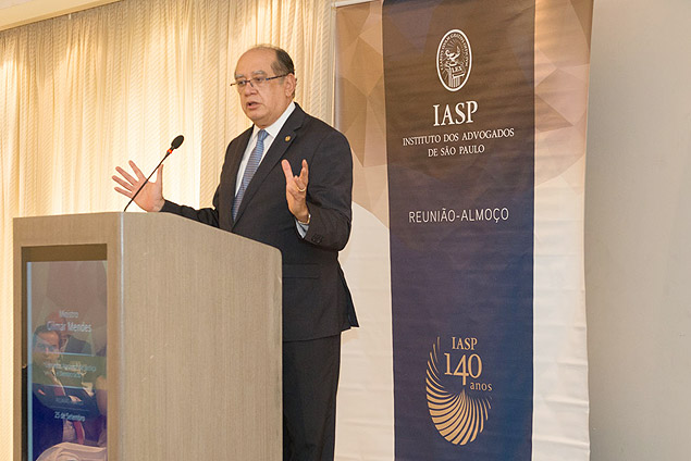 Ministro Gilmar Mendes fala durante almoço organizado pelo Iasp (Instituto dos Advogados de São Paulo)