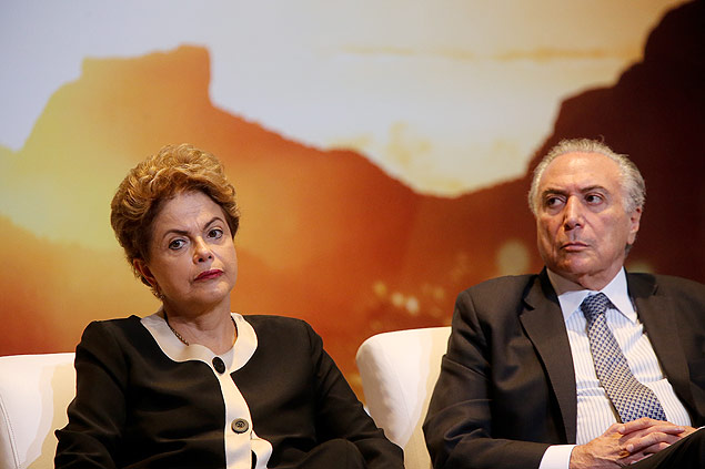 A presidente Dilma Rousseff e o vice Michel Temer participam de cerimnia em Braslia
