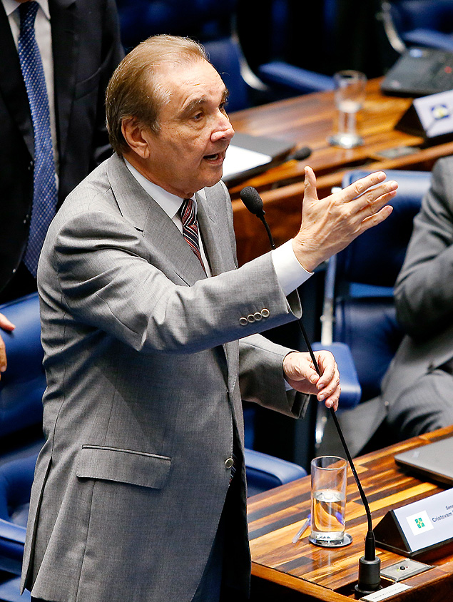BRASILIA, DF, BRASIL, 25-02-2015, 19h00: O senador Jos Agripino (DEM-RN) no plenrio do senado federal. (Foto: Pedro Ladeira/Folhapress, PODER)