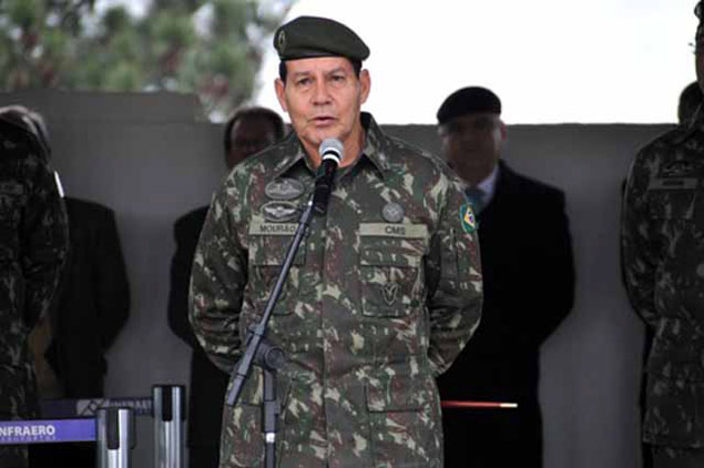 General do Exército Antônio Hamilton Martins Mourão, comandante Militar do Sul