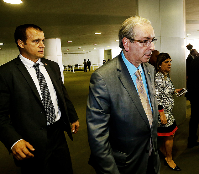 O presidente da Cmara dos Deputados, Eduardo Cunha, chega ao Congresso Nacional