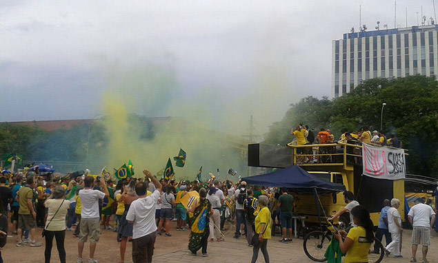 Manifestao pelo impeachment da presidente Dilma Rousseff em Porto Alegre (RS)
