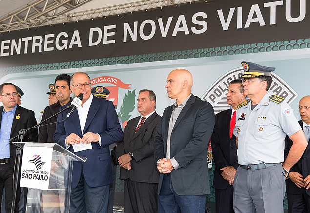 O governador de So Paulo, Geraldo Alckmin (PSDB), durante entrega de viaturas s polcias Militar e Civil na capital paulista