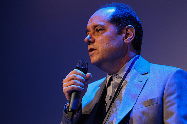 O professor de jornalismo Eugnio Bucci em evento em 2016