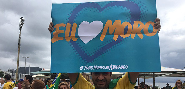 No Rio, mensagens de apoio ao juiz Srgio Moro so recorrentes. DILMA