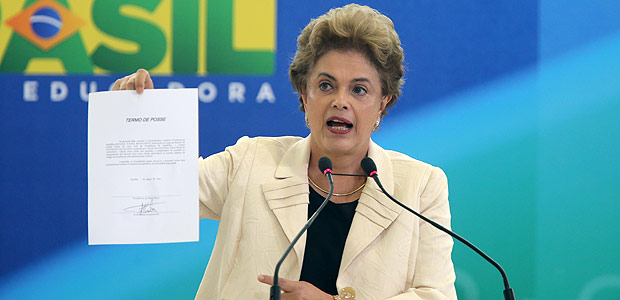 BRASILIA, DF, 17.03.2016, BRASIL, Presidente Dilma Rousseff discursa na posse do ex-presidente Luiz Incio Lula da Silva como ministro da Casa Civil. Foto Alan Marques / Folhapress