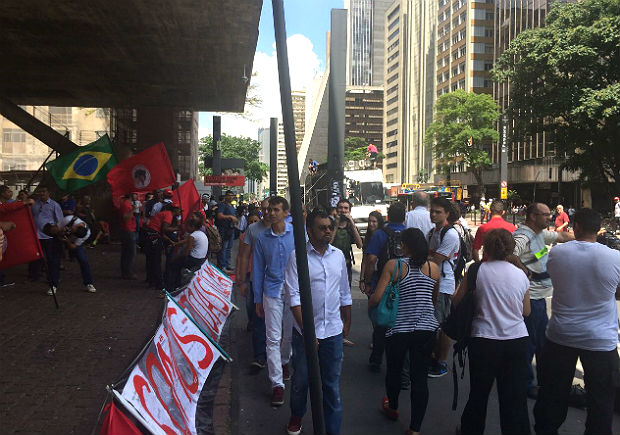 Concentrao para ato pr-Dilma, nesta sexta (18), na avenida Paulista