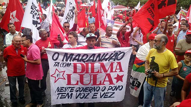 Manifestantes pr-governo se renem em So Lus, no Maranho