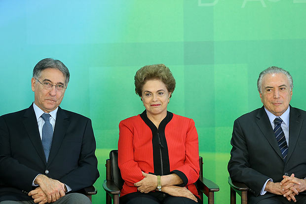Da esq. para dir.: o governador de Minas, Fernando Pimentel, a presidente Dilma e o vice Michel Temer 