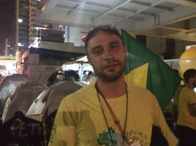 O gerente comercial Maurcio Fungaro Pelosi, 28, passou um ms acampado na avenida Paulista