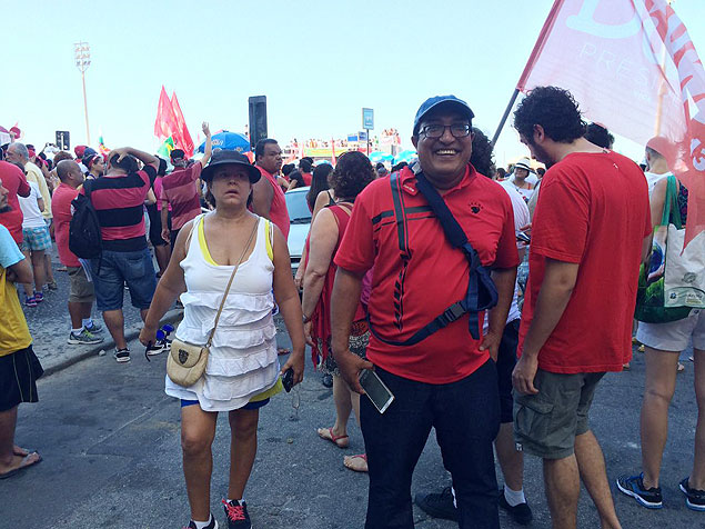 O turista sul-africano Deez Dayanand, 45, que participou do protesto em Copacabana