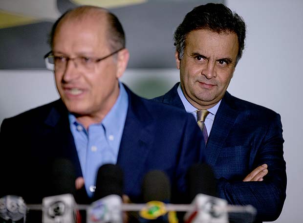 O governador de SP, Geraldo Alckmin,  acompanhado por Acio Neves em entrevista aps reunio no Palcio dos Bandeirantes