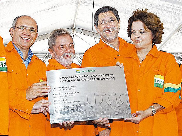 ORG XMIT: 385101_0.tif Presidente Lula, o governador do Esprito Santo, Paulo Hartung, o presidente da Petrobras, Srgio Gabrielli, e ministros, durante cerimnia de inaugurao da fase II da Unidade de Tratamento de Gs de Cacimbas - UTGC, em Linhares (ES). (Linhares (ES), 06.03.2009. Foto de Ricardo Stuckert/PR) 