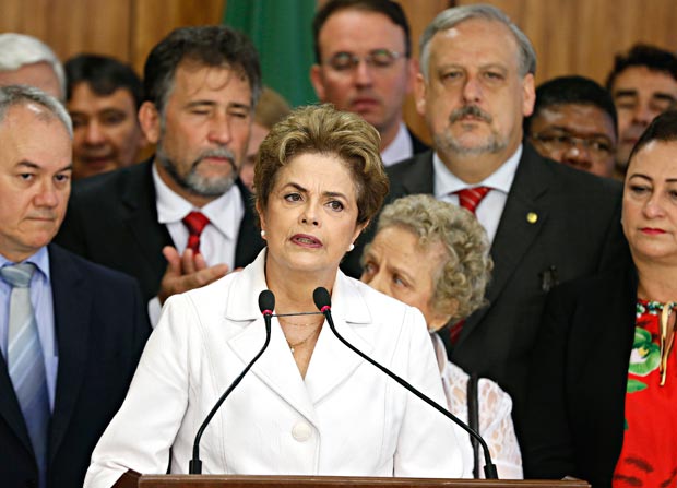 BRASILIA, DF, 12-05-2016, A presidente Dilma Rousseff faz uma declaracao apos o Senado Federal aprovar o processo de impeachment na manha desta quinta-feira (12). ( Foto: Pedro Ladeira/Folhapress, PODER)