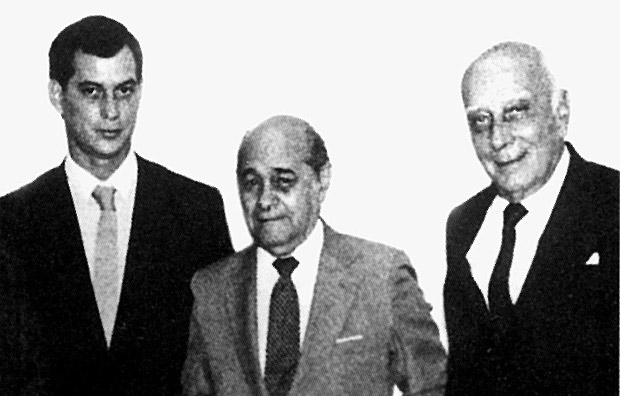 BRASLIA, DF, BRASIL, 1984: Ciro Gomes ( esq.), em 1984, com Tancredo Neves (centro) e Ulysses Guimares, em Braslia (DF). (Foto: Zuleika de Souza/Agil) ORG XMIT: 245301_0.tif 1984 ***DIREITOS RESERVADOS. NO PUBLICAR SEM AUTORIZAO DO DETENTOR DOS DIREITOS AUTORAIS E DE IMAGEM***
