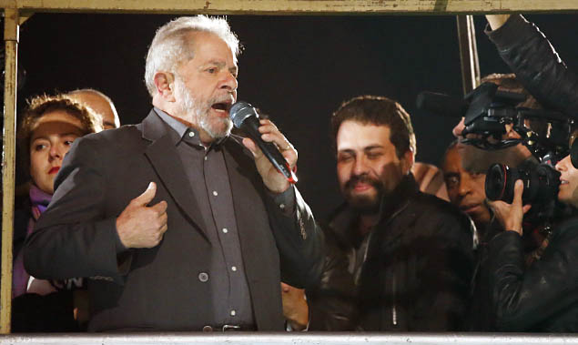 O ex-presidente Luiz Incio Lula da Silva discursa em ato contra Temer em So Paulo