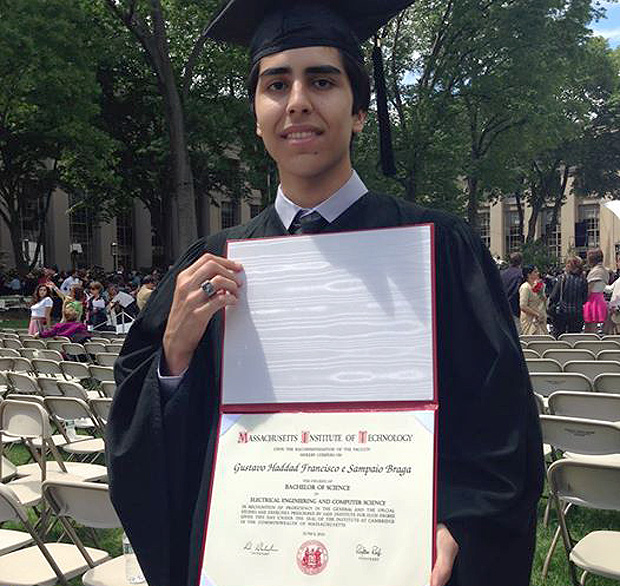 Gustavo Haddad Braga, 21, que pediu o impeachment de Rodrigo Janot, em sua formatura no MIT, em 2014