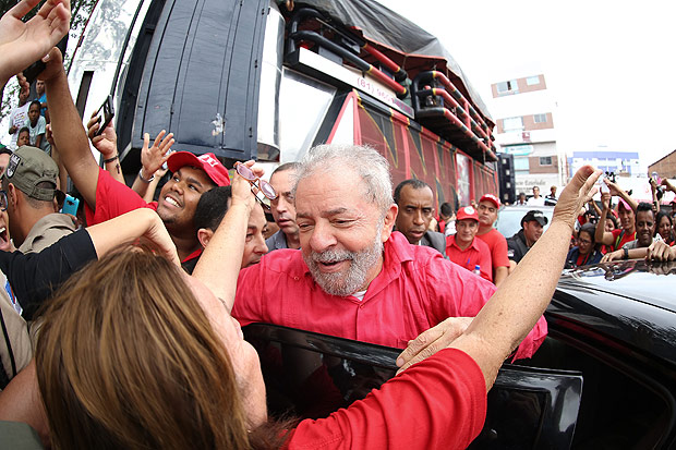 Lula viaja a Pernambuco para fazer atos em apoio  presidente afastada Dilma Rousseff