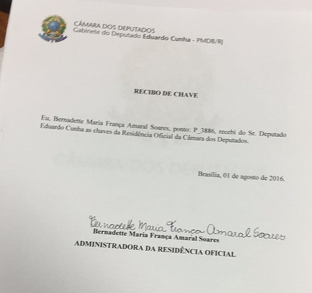Eduardo Cunha entrega chaves da residncia oficial da presidncia da Cmara