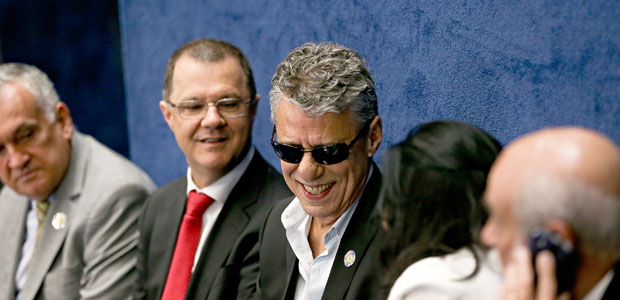 BRASLIA, DF, BRASIL, 29.08.2016. Chico Buarque acompanha a 1Sesso do Senado para o julgamento do Impeachment da presidente da Repblica, Dilma Rousseff. (FOTO Alan Marques/ Folhapress) PODER