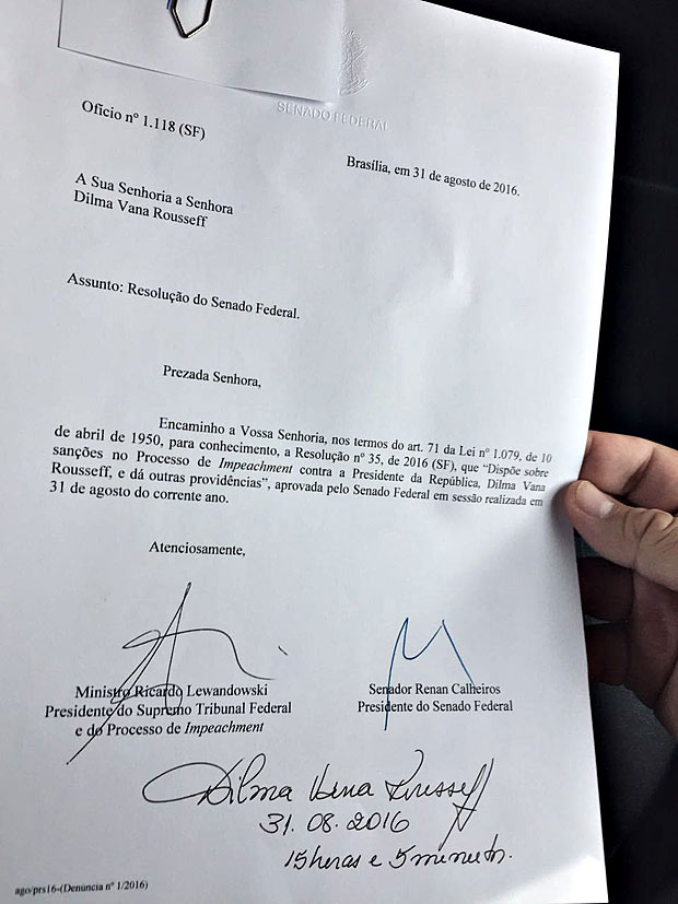 Notificação oficial do impeachment de Dilma Rousseff