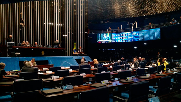 Plenrio do Senado esvaziado aps a meia-noite; senadores devem discursar no julgamento do impeachment at a madrugadaCrdito: Las Alegretti/Folhapress