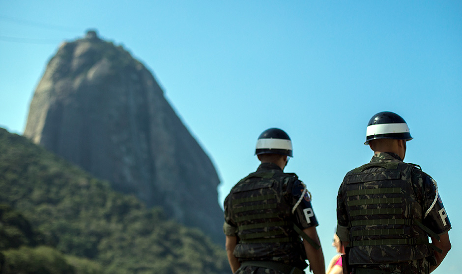 Rio de Janeiro, RJ, BRASIL. 02 /08/ 2016; Homens das Forcas Armadas reforcam seguranca no Pao de Acucar um dos pontos turisticos mais visitados do Rio. (Foto: Ricardo Borges/Folhapress) *** EXCLUSIVO FOLHA ***