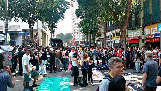 Manifestantes concentram no Centro do Rio para protesto do dia 7 de setembro
