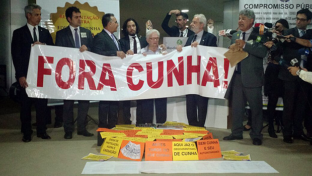 Deputados contrrios a Eduardo Cunha se manifestam no Salo Verde da Cmara
