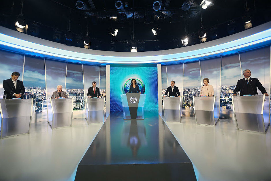 Haddad, Erundina, Russomanno, a mediadora, Adriana Arajo, Doria, Marta e Major Olmpio no debate da Record