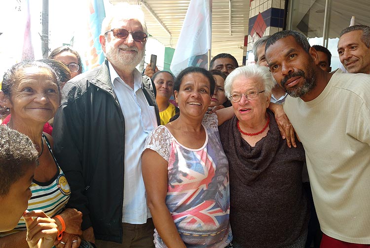 Luiza Erundina faz campanha no Graja com seu vice, Ivan Valente (PSOL-SP) 