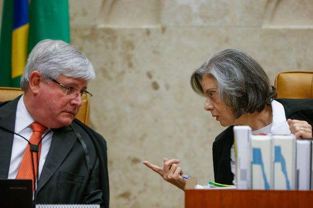 A ministra Crmen Lcia e o procurador-geral Rodrigo Janot durante sesso no Supremo