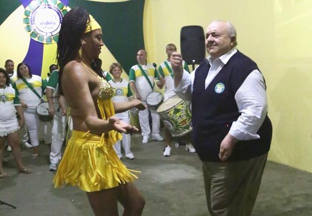 Prefeito eleito de Curitiba, Rafael Greca (PMN), durante campanha