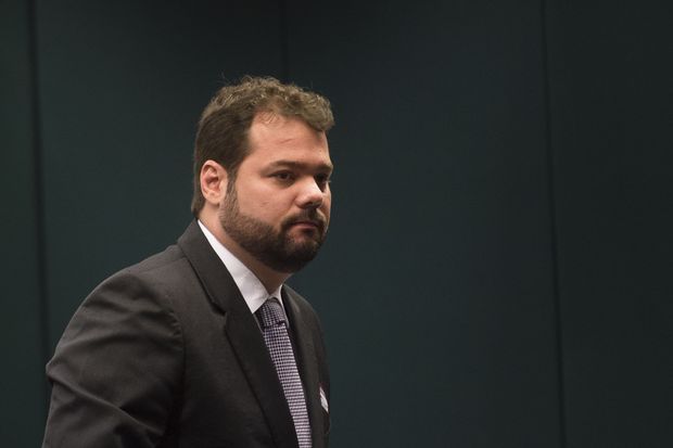 Mateus Coutinho de Sá ao chegar a sessão da CPI da Petrobras