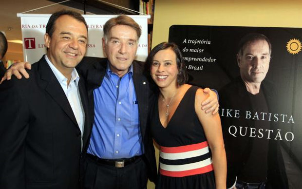 Sergio Cabral e Adriana Ancelmo em lancamento de livro do empresario Eike Batista, na Livraria da Travessa do Shopping Leblon, em 5 dezembro de 2011