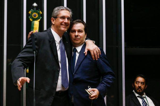 Rogrio Rosso (PSD-DF) e Rodrigo Maia (DEM-RJ) na poca da eleio para a Cmara em julho 