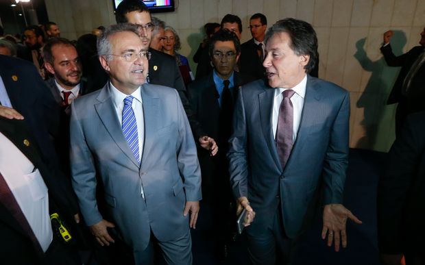 Renan Calheiros (PMDB-AL, esq.), afastado do comando do Senado, e Euncio Oliveira (PMDB-CE)