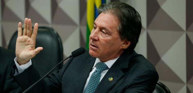 Senador Eunício Oliveira (PMDB-CE) disse que costurou aliança ampla respeitando o tamanho das bancadas