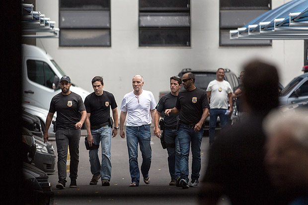 O empresrio Eike Batista chega  sede da PF no centro do Rio para prestar depoimento