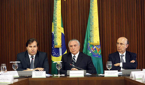 Michel Temer em reunio sobre reforma da Previdncia com o presidente da Cmara, Rodrigo Maia, e e o ministro Henrique Meirelles (Fazenda)