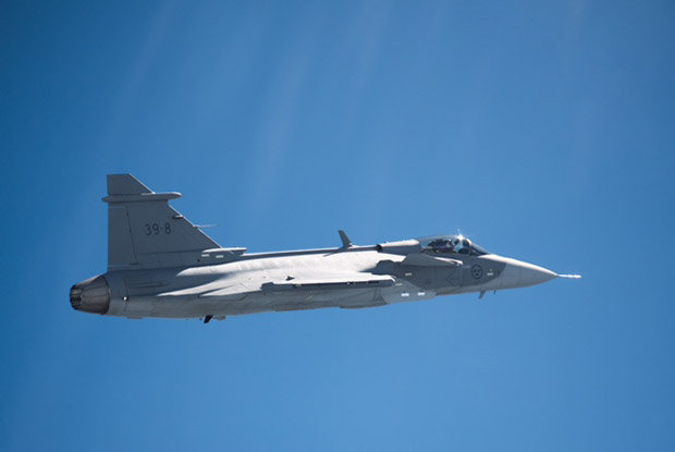 Primeiro voo do Gripen E, modelo escolhido em 2013 pela Fora Area Brasileira para renovar sua frota