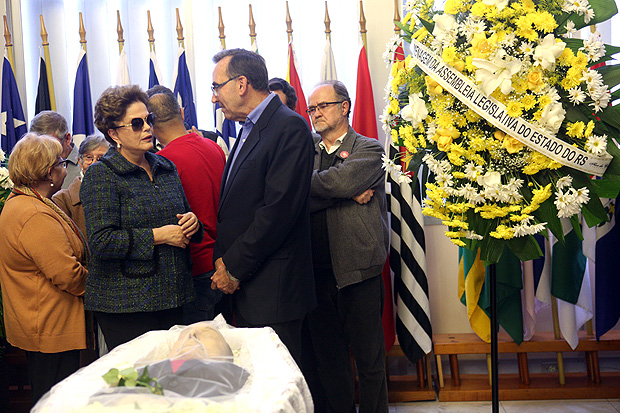 Dilma Rousseff no velrio de Carlos Arajo, neste sbado