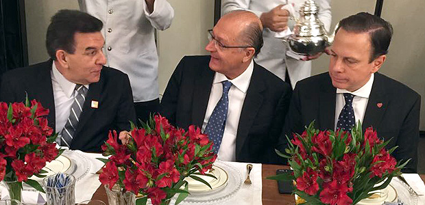 O pastor Jabes Alencar com o governador Geraldo Alckmin e o prefeito Joo Doria nesta quinta-feira (17), na abertura da ExpoCrist, feira do mercado evanglico, em So Paulo
