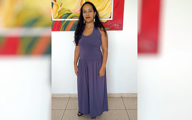 Advogada Pamela Helena de Oliveira Amaral, que foi criticada por um desembargador pela roupa que usava durante sessão em tribunal, utlizando o vestido que trajava na ocasião